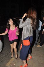 Shilpa Shetty, Shamita Shetty snapped at Olive on 6th Feb 2014